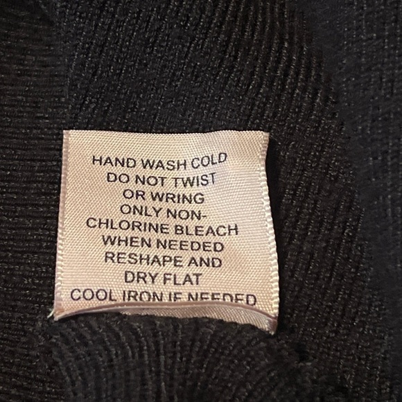 Philosophy dolman style black short sweater size large - Picture 5 of 5